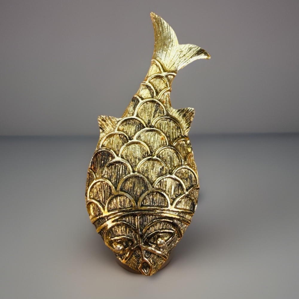 Vintage aged Goldtone textured Fish brooch